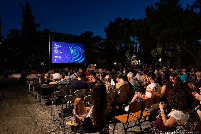 12ο AOAFF: Το «Οπωσδήποτε την Κυριακή» στον ειδυλλιακό κήπο της Γαλλικής Σχολής