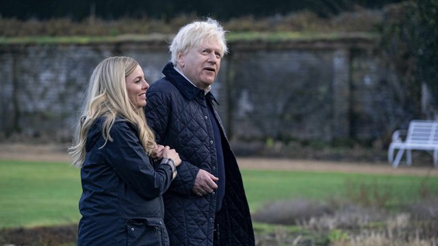 Τρέιλερ «This England»: Ο Κένεθ Μπράνα (εντελώς) αγνώριστος ως Μπόρις Τζόνσον!