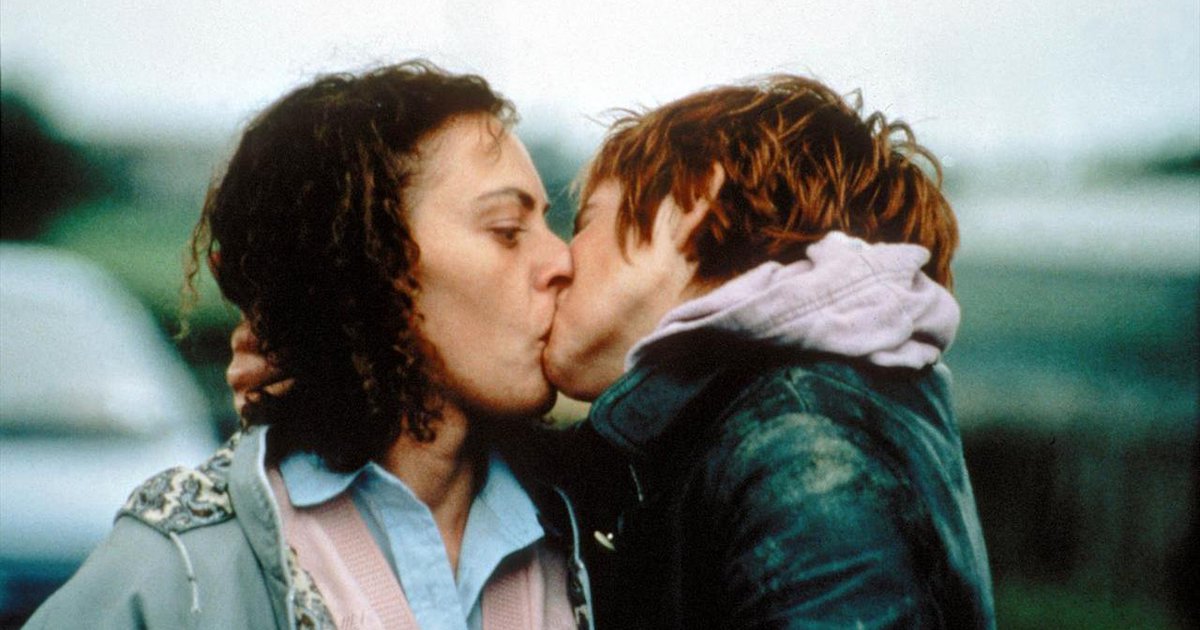 Ата-анасы үйде ағасы мен әпкесі болмаған кезде порно секс