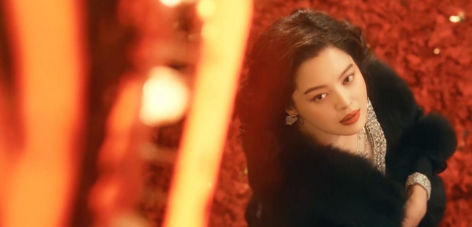 Ας πλημμυρίσουμε ομορφιά Τρέιλερ για το «Blossoms Shanghai» του