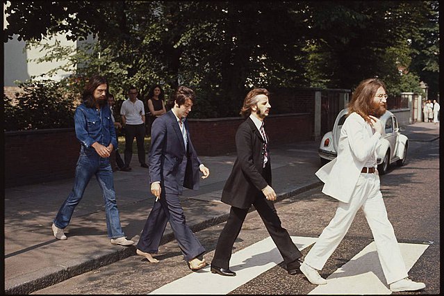 Τρέιλερ: Η ιστορία του στούντιo Abbey Road ξετυλίγεται στο «If These Walls Could Sing»