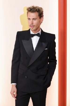 Oscars 2023: Οι εμφανίσεις στο (κι ας μην ήταν κόκκινο!) χαλί των Όσκαρ