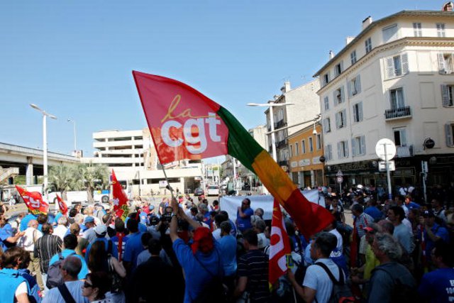 Νέες απεργίες απειλούν να παραλύσουν (πάλι) τις Κάννες