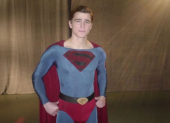 Κυκλοφόρησε φωτογραφία του Τζος Χάρτνετ ως Σούπερμαν από το ακυρωμένο «Superman: Flyby»