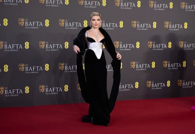 BAFTA 2024: Οι εμφανίσεις στο κόκκινο χαλί