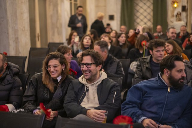 Η συνταρακτική «Ζώνη Ενδιαφέροντος» σε μια αξέχαστη Νύχτα Πρεμιέρας στο Ξενοδοχείο Μπάγκειον