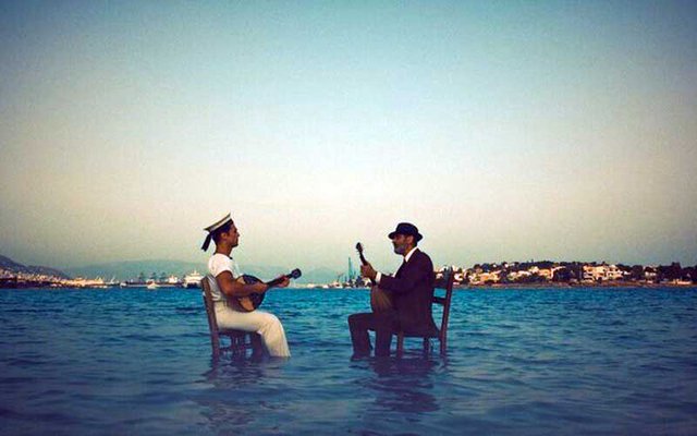 Κωνσταντίνος Κουτσολιώτας: «Λάβκραφτ, σχέδιο και μπουζούκι ήταν τα highlights της ζωής μου»