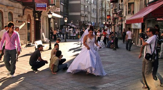 H Άλλη Πλευρά Της Κωνσταντινούπολης - The Other Side Of Istanbul
