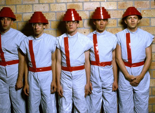 DEVO
