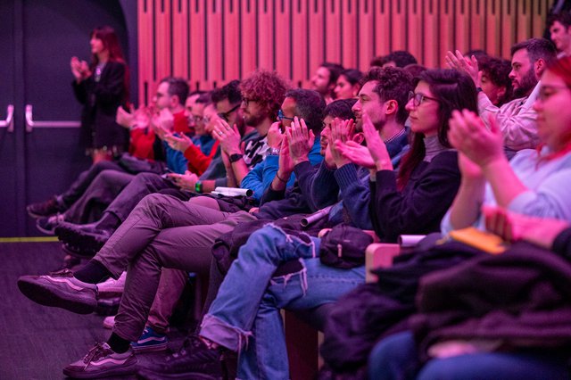 Be «Queer»: Φωτογραφίες από την πρεμιέρα της ταινίας του Λούκα Γκουαντανίνο στο Ίδρυμα Βασίλη & Ελίζας Γουλανδρή