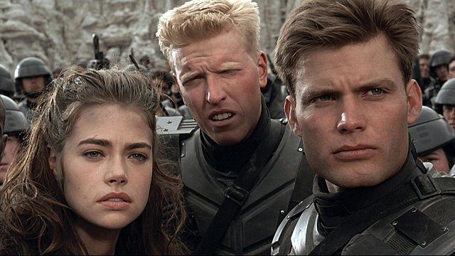 Ο Νιλ Μπλόμκαμπ θα σκηνοθετήσει ριμέικ του «Starship Troopers»