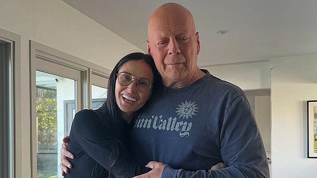 Bruce 70: Η Ντέμι Μουρ και οι τρεις κόρες της με τον Γουίλις ανεβάζουν στο Instagram οικογενειακές εικόνες