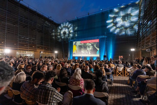 #AOAFF15: Η θριαμβευτική προβολή του θρυλικού ντοκιμαντέρ «Χαίρω πολύ, Σαββόπουλος» στο Μουσείου Μπενάκη