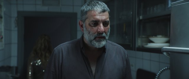 Πρώτες εικόνες και ημερομηνία κυκλοφορίας για την «Σπασμένη Φλέβα» του Γιάννη Οικονομίδη