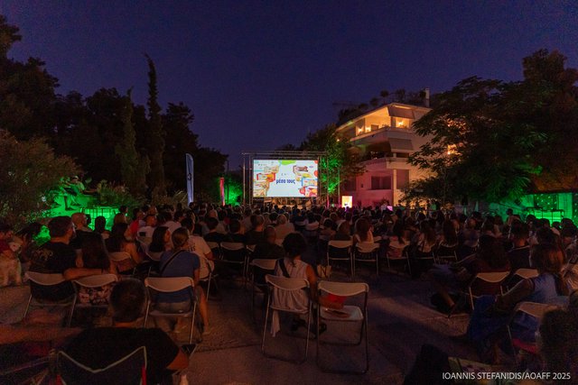 15ο AOAFF powered by ΔΕΗ: Η επετειακή προβολή της «Τιμής των Πρίτζι» κάτω από την Ακρόπολη