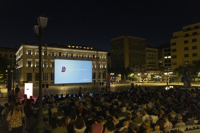 15o AOAFF powered by ΔΕΗ: Ο «Εραστής της Κομμώτριας» σαγήνευσε την Πλατεία Κοτζιά