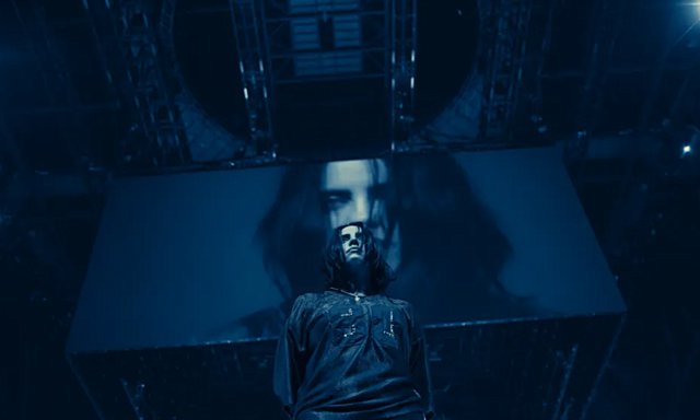 O Τζέιμς Κάμερον σκηνοθετεί concert movie της Μπίλι Άιλις σε 3-D
