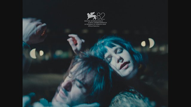 «How to Shoot a Ghost»: Η αθηναϊκή μικρού μήκους του Τσάρλι Κάουφμαν κάνει παγκόσμια πρεμιέρα στη Βενετία