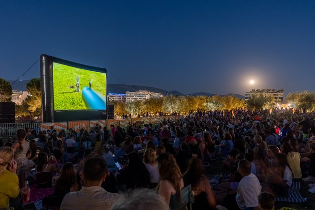 Full Moon Sleepover: Η παράδοση που έγινε λατρεία!
