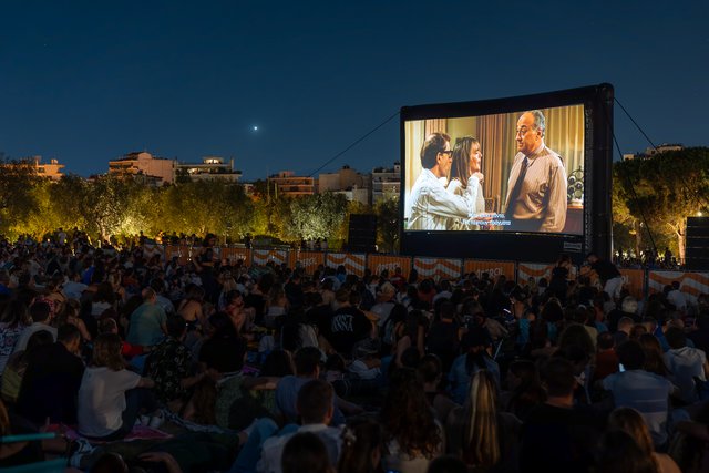 Full Moon Sleepover: Η παράδοση που έγινε λατρεία!
