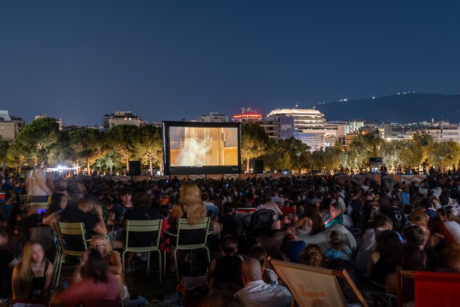 Full Moon Sleepover: Η παράδοση που έγινε λατρεία!