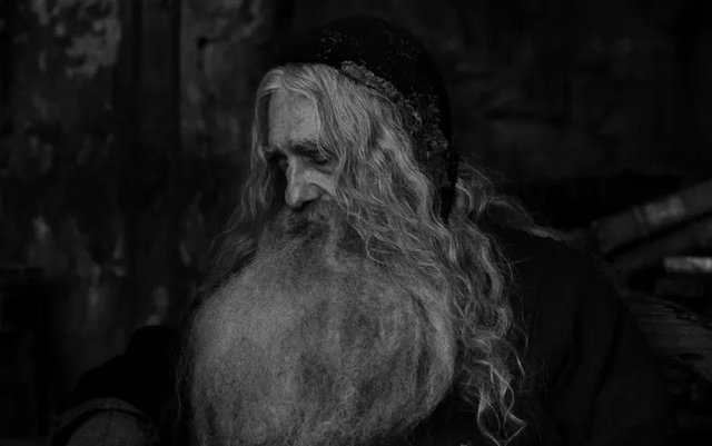 Ένας αγνώριστος Μάρτιν Σκορσέζε στο «In the Hand of Dante» του Τζούλιαν Σνάμπελ