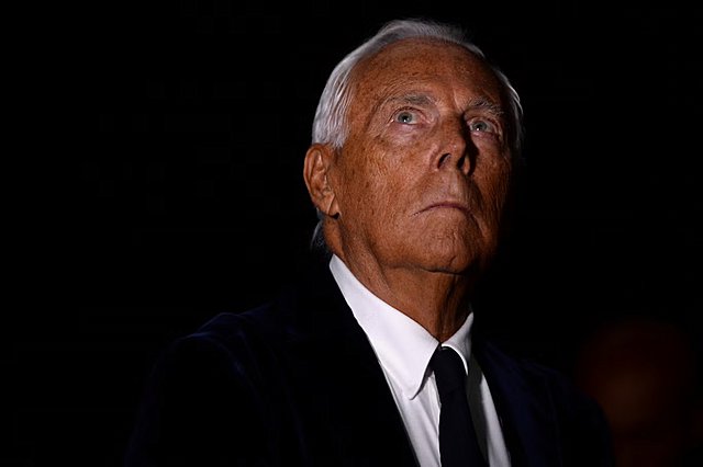 Τζόρτζιο Αρμάνι (1934-2025): Ο μόδιστρος που άλλαξε (και) το Χόλιγουντ