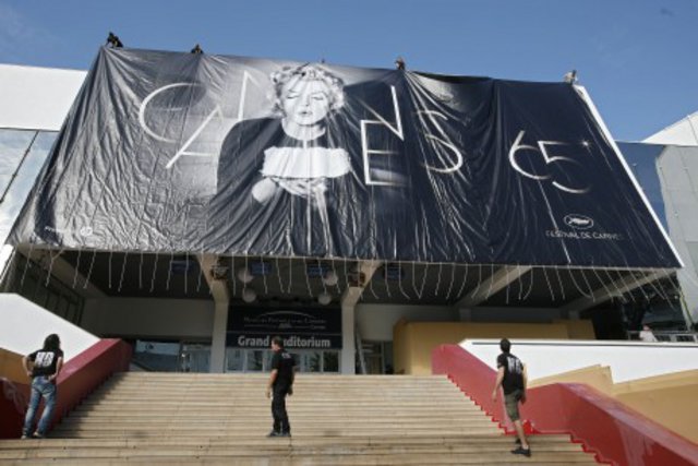 Οι φεμινίστριες ξεσηκώνουν την Κρουαζέτ