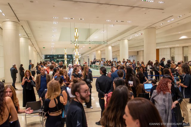 Η εκθαμβωτική Τελετή Έναρξης των 31ων Νυχτών Πρεμιέρας με «Βουγονία» παρουσία των Γιώργου Λάνθιμου και Γιώργου Μαυροψαρίδη
