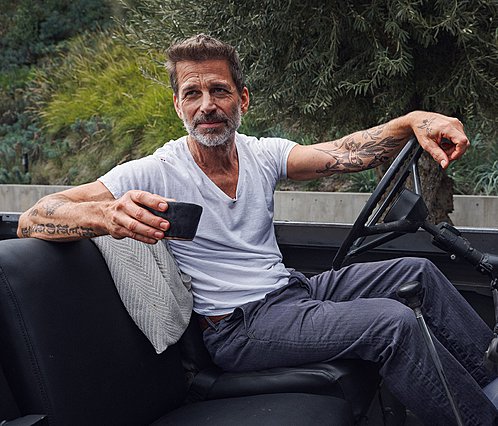 «The Last Photograph»: Ο Ζακ Σνάιντερ ανεβάζει first look της επόμενης ταινίας του