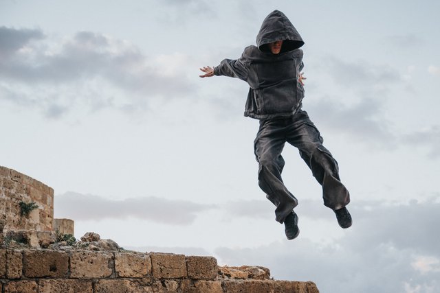 Έναρξη γυρισμάτων και πρώτες φωτογραφίες της ταινίας «Ξανασταυρώνεται» του Θοδωρή Παπαδουλάκη