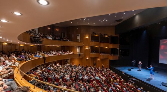 Closing ceremony and Awards Presentation of the International Sections