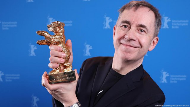 Νταγκ Γιόχαν Χάουγκερουντ: «Όταν κρατάς ημερολόγιο, στην πραγματικότητα κάνεις μοντάζ» Νταγκ Γιόχαν Χάουγκερουντ: «Όταν κρατάς ημερολόγιο, στην πραγματικότητα κάνεις μοντάζ»