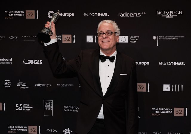 «Bugonia»: Ο Γιώργος Μαυροψαρίδης υποψήφιος για καλύτερο μοντάζ στα βραβεία της Ευρωπαϊκής Ακαδημίας Κινηματογράφου «Bugonia»: Ο Γιώργος Μαυροψαρίδης υποψήφιος για καλύτερο μοντάζ στα βραβεία της Ευρωπαϊκής Ακαδημίας Κινηματογράφου