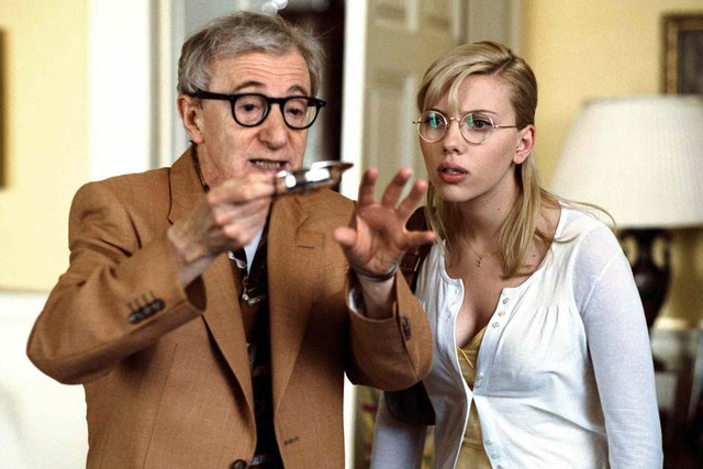 Η Σκάρλετ Γιόχανσον υπεραμύνεται της υπεράσπισής της στον Γούντι Άλεν Η Σκάρλετ Γιόχανσον υπεραμύνεται της υπεράσπισής της στον Γούντι Άλεν