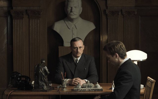 Δύο Εισαγγελείς