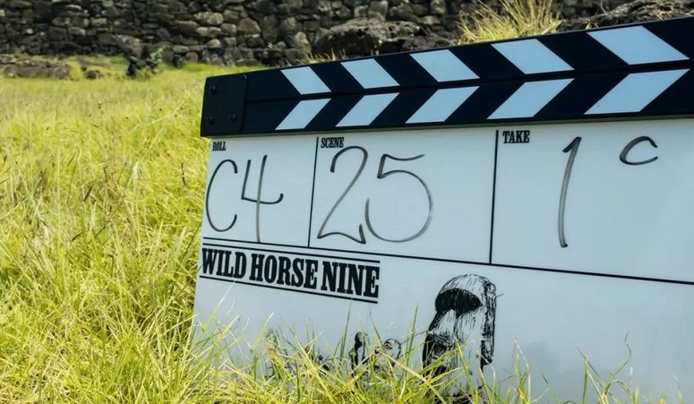 Τζον Μάλκοβιτς, Σαμ Ρόκγουελ και Τομ Γουέιτς στο «Wild Horse Nine» του Μάρτιν ΜακΝτόνα