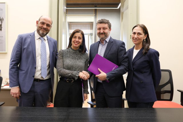 ΕΚΚΟΜΕΔ και NETFLIX ενώνουν τις δυνάμεις τους για την ενίσχυση της ελληνικής δημιουργικής βιομηχανίας