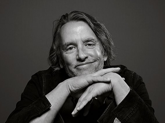 Ρισάγ Λινκλετέγ: Άλωσε τα Σεζάρ ο δημιουργός του «Nouvelle Vague»