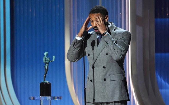 Έκπληξη στα SAG-AFTRA: Ο Μάικλ Μπ. Τζόρνταν πήρε το βραβείο της Ένωσης των Ηθοποιών