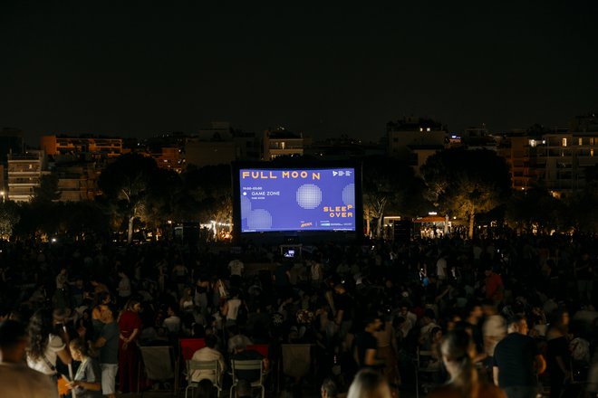 Full Moon Sleepover: Η παράδοση που έγινε λατρεία!