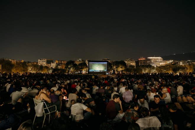 Full Moon Sleepover: Η παράδοση που έγινε λατρεία!