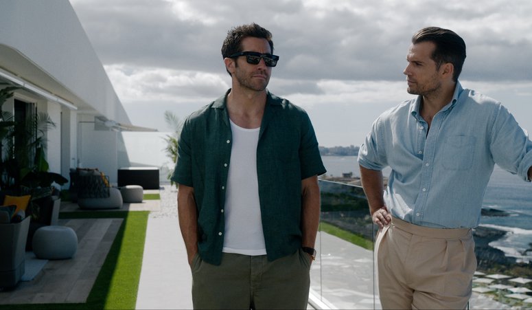 Τρέιλερ «In the Grey»: Ο Γκάι Ρίτσι επιστρέφει με πρωταγωνιστές τους Χένρι Καβίλ και Τζέικ Τζίλενχαλ