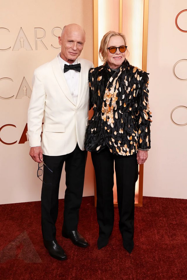 OSCARS 2026: Οι εμφανίσεις στο κόκκινο χαλί των Όσκαρ