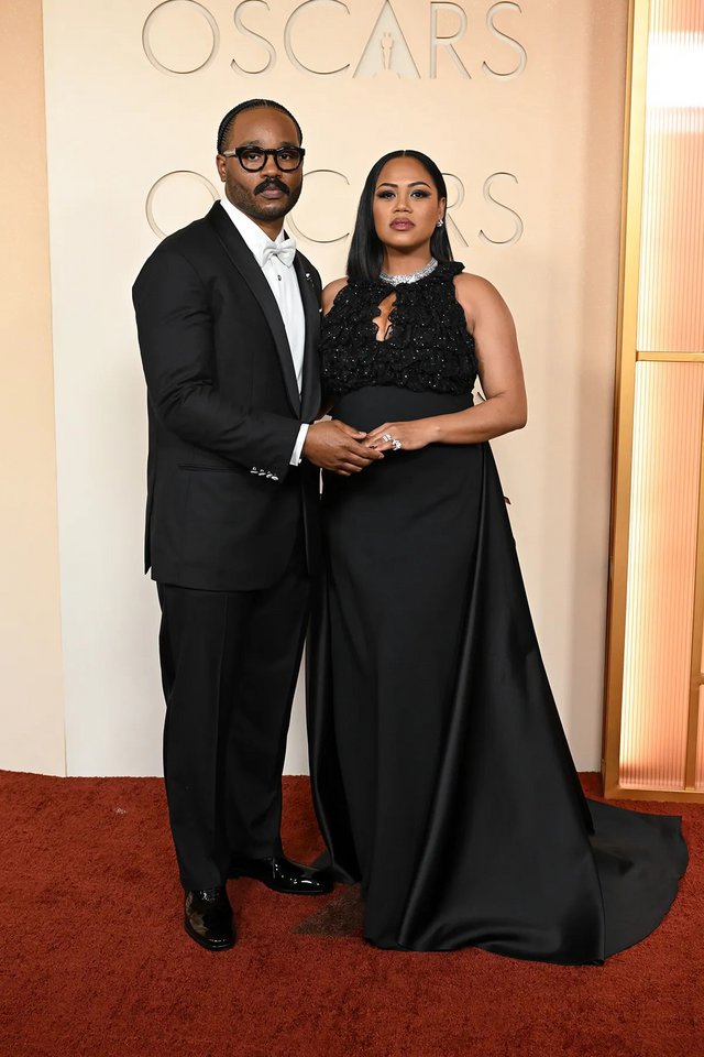 OSCARS 2026: Οι εμφανίσεις στο κόκκινο χαλί των Όσκαρ