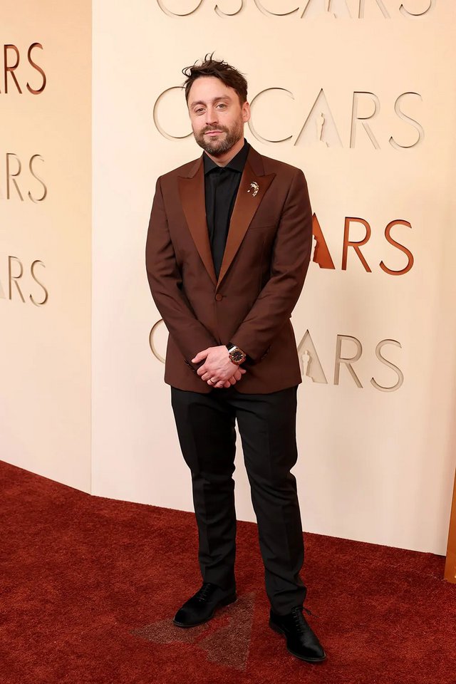 OSCARS 2026: Οι εμφανίσεις στο κόκκινο χαλί των Όσκαρ