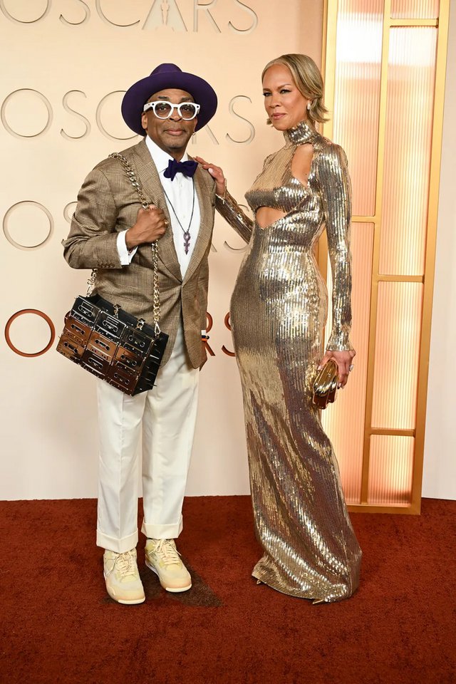 OSCARS 2026: Οι εμφανίσεις στο κόκκινο χαλί των Όσκαρ