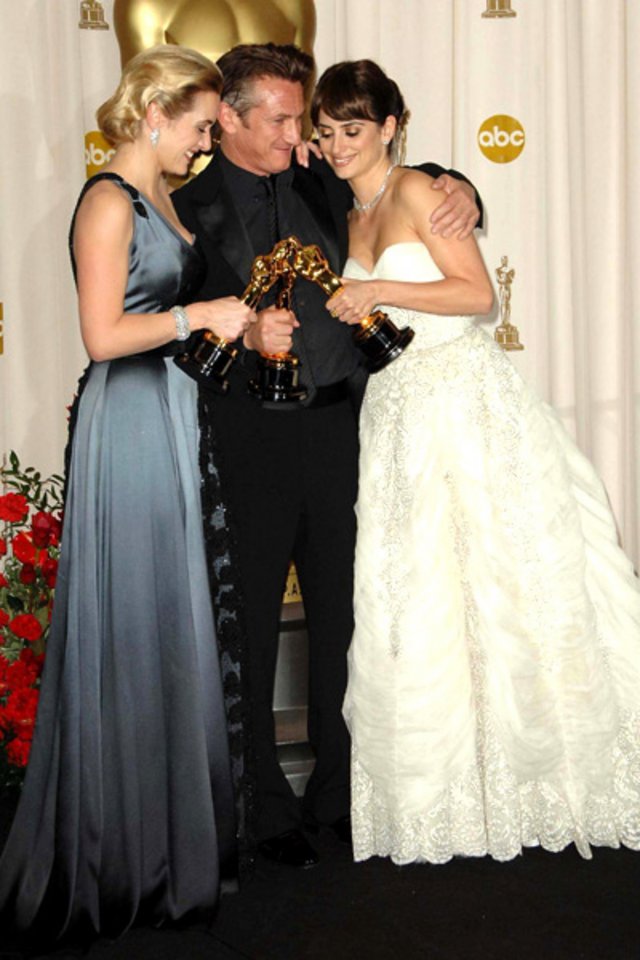 Σον Πεν, Πενέλοπε Κρουζ και Κέιτ Γουίνσλετ με τα βραβεία τους!