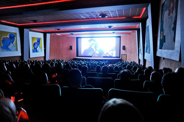 Αποκλειστικά ελληνικό κι όχι αποκλειστικά αποκλειστικό...