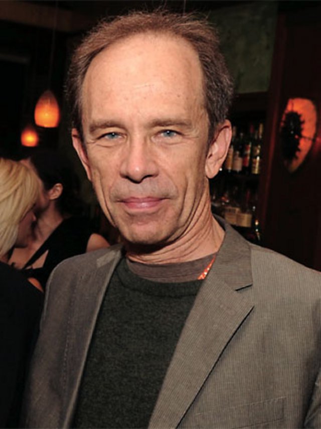 Πένα δυνατότερη απ' την κρίση